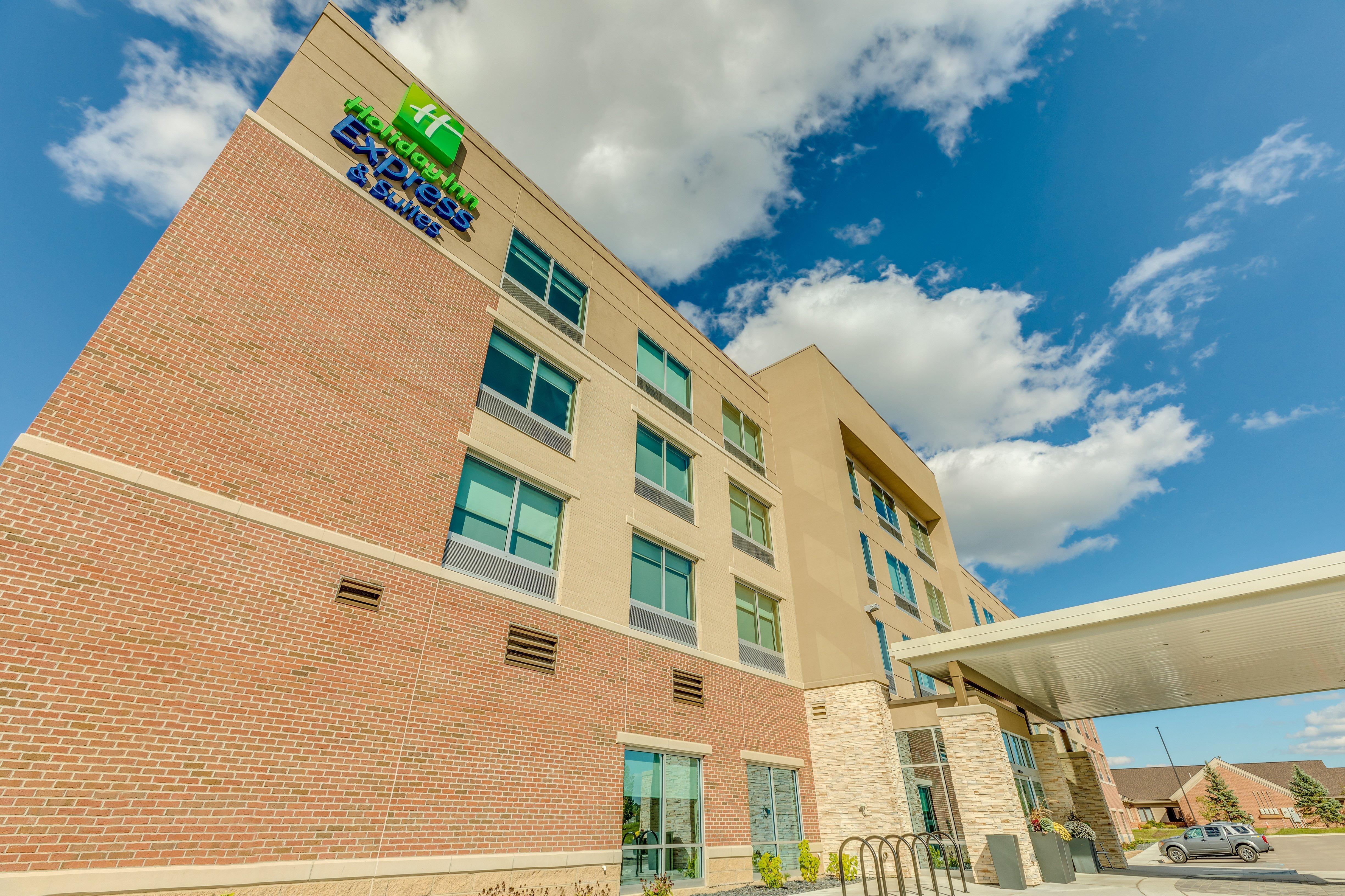 Holiday Inn Express & Suites Okemos - University Area, An Ihg Hotel Exterior foto